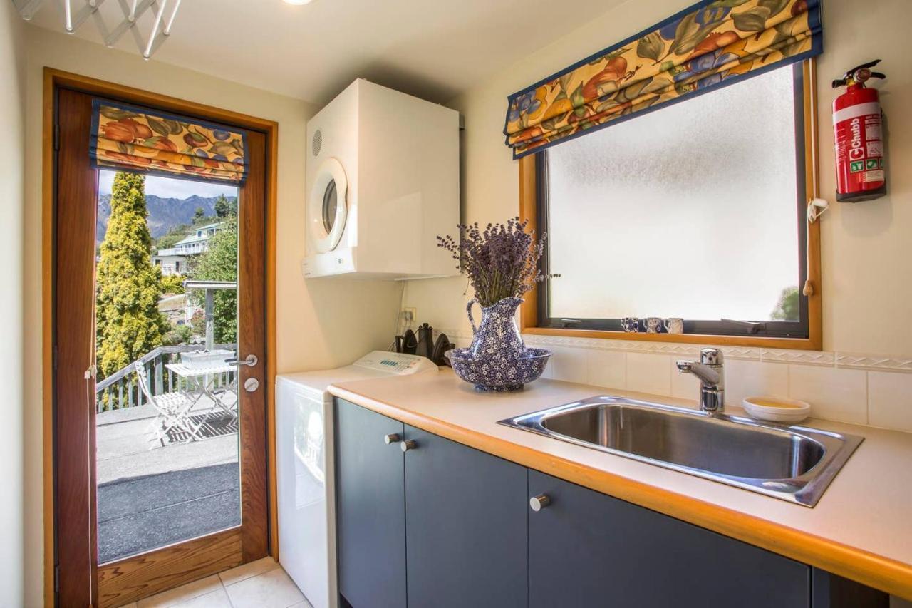 139 On Peninsula - The Ideal Retreat 2 Bedroom Apartment Куийнстаун Екстериор снимка